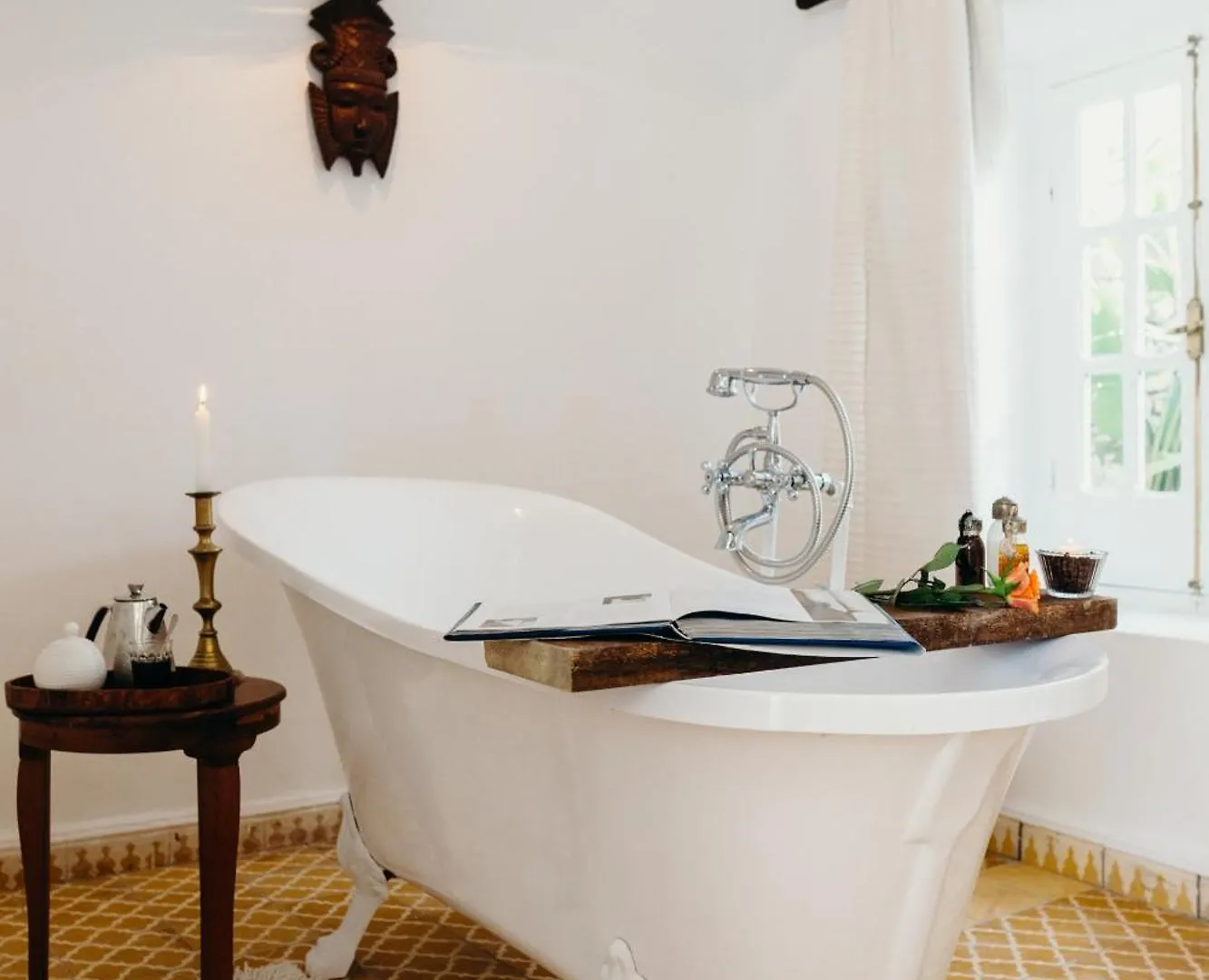Tangaro Hip Hotel & Spa 에사우이라